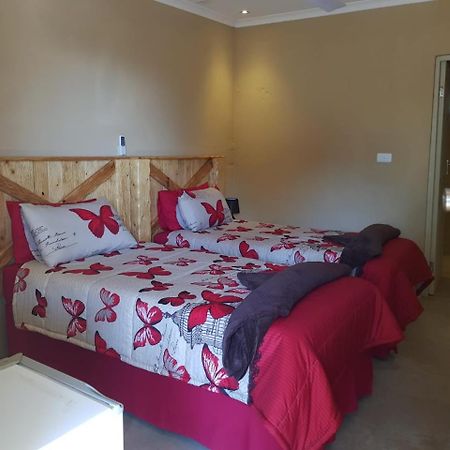 Montanique Lodge Buffelspoort Luaran gambar