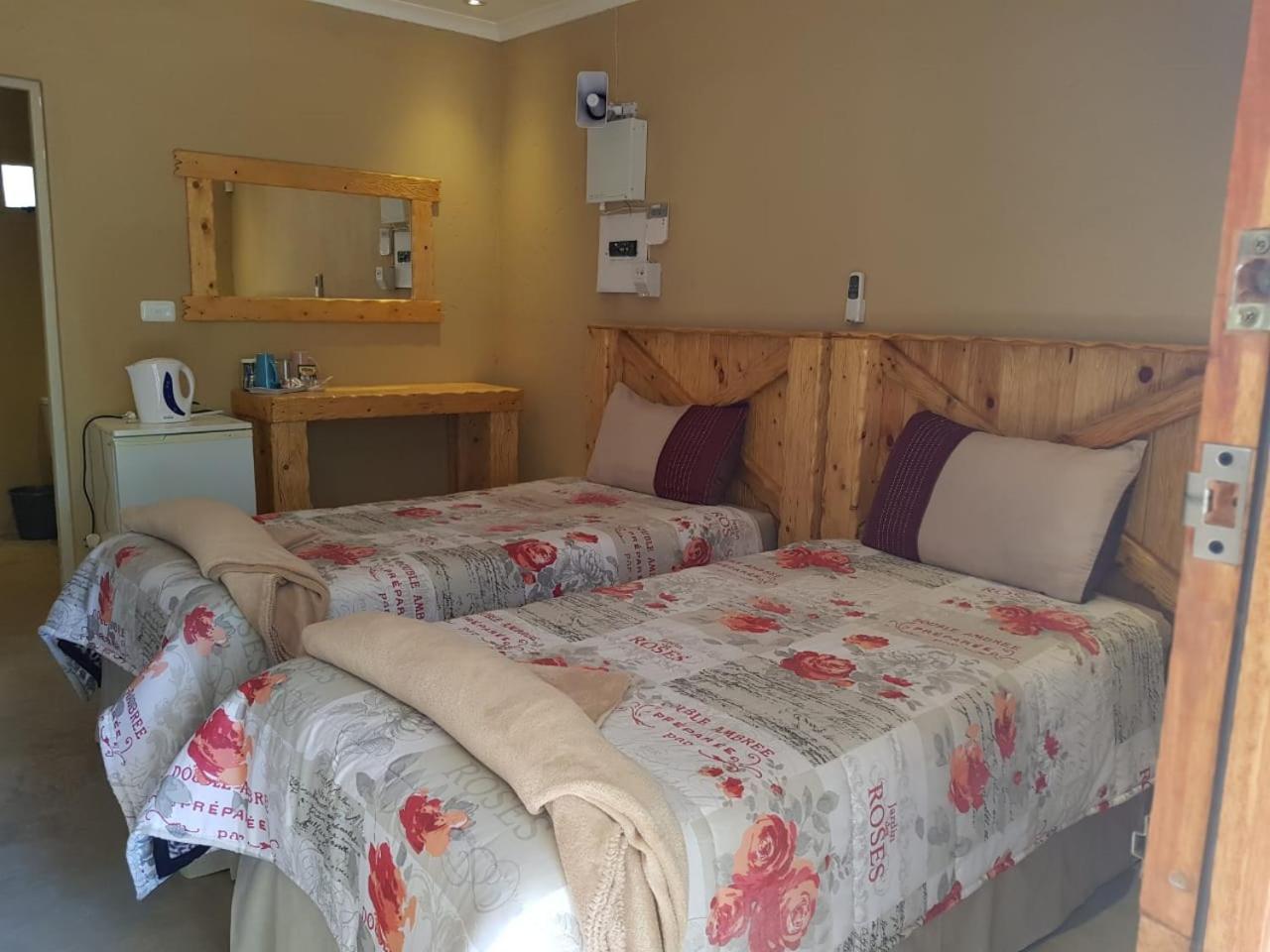 Montanique Lodge Buffelspoort Luaran gambar
